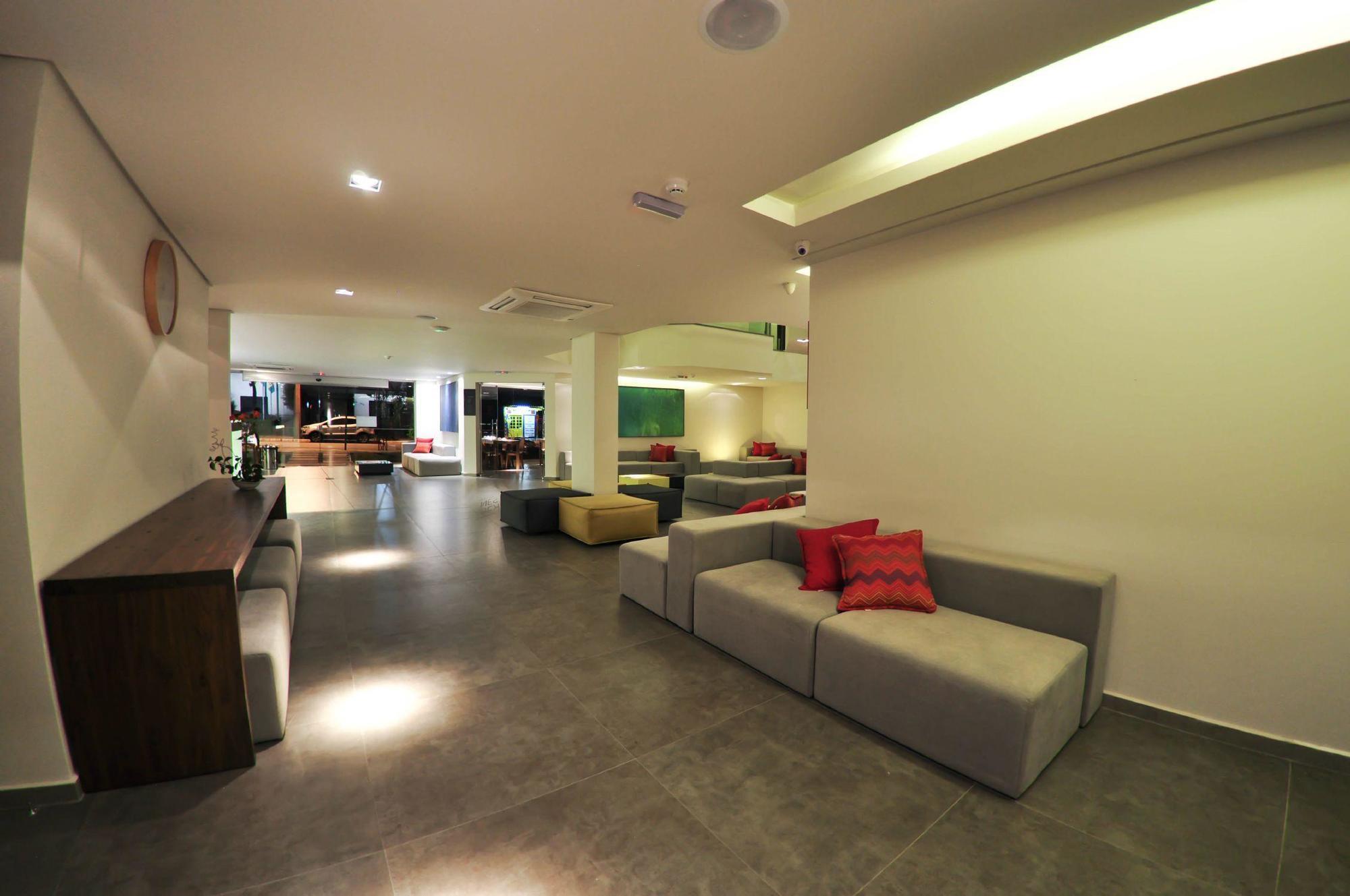 Hotel Laghetto Stilo Centro グラマド エクステリア 写真 The lounge at KLIA